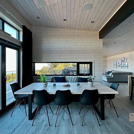 Brand New Beautiful Cabin View Wifi Sonos System Ларвик Экстерьер фото